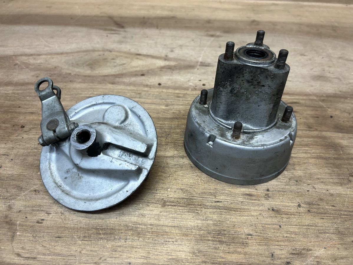 リア　ハブ　ドラムブレーキ　パネル　AB27 モンキー　ホンダ KW管理No016 ( Z50J ゴリラ