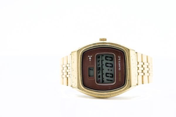 1092　SEIKO QUARTZ LC　　0124-0030　　セイコー クォーツ デジタル ゴールドケース ブラウン メンズ 腕時計 純正ブレス