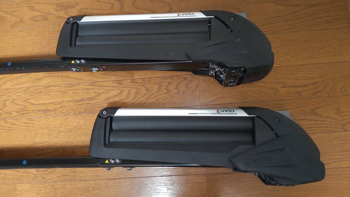 カーメイト製 のルーフキャリア inno TX726 プレマシー