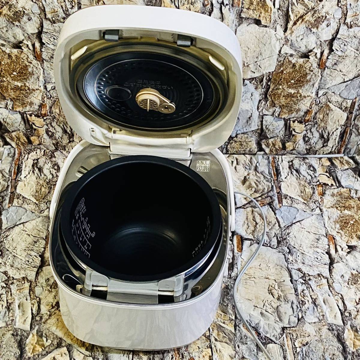 TOSHIBA/東芝 RC-18VQG 真空圧力 炊飯ジャー 一升炊き IH 炊飯器 現状品