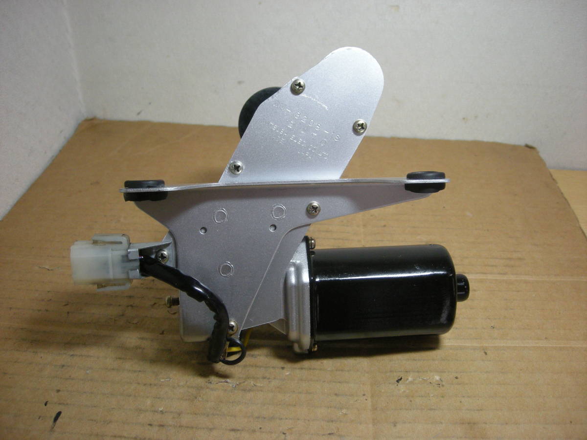 DR30スカイライン RS リヤワイパーモーター2個セット ワイパー付き 鉄仮面 DR30スカイライン RS リヤワイパーモーター2個セット ワイパー付き 鉄