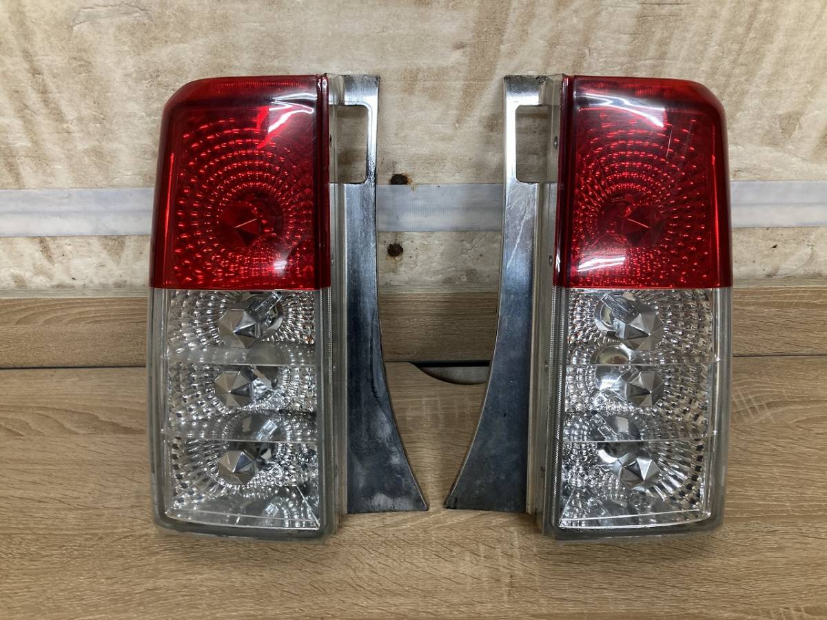 ★☆ｂB　NCP30　NCP31　NCP35　社外　メーカー不明　テールランプ左右　01-212-19D4☆★