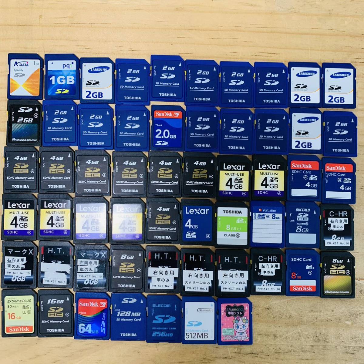  1V31239 初期化OK まとめ売り 56枚 64MB 128MB 256MB 512MB 1GB&times;2 2GB&times;18 4GB&times;16 8GB&times;14 16GB&times;2 その他&times;1 メモリーカード(その他)｜売買されたオークション情報、yahooの商品情報をアーカ その他