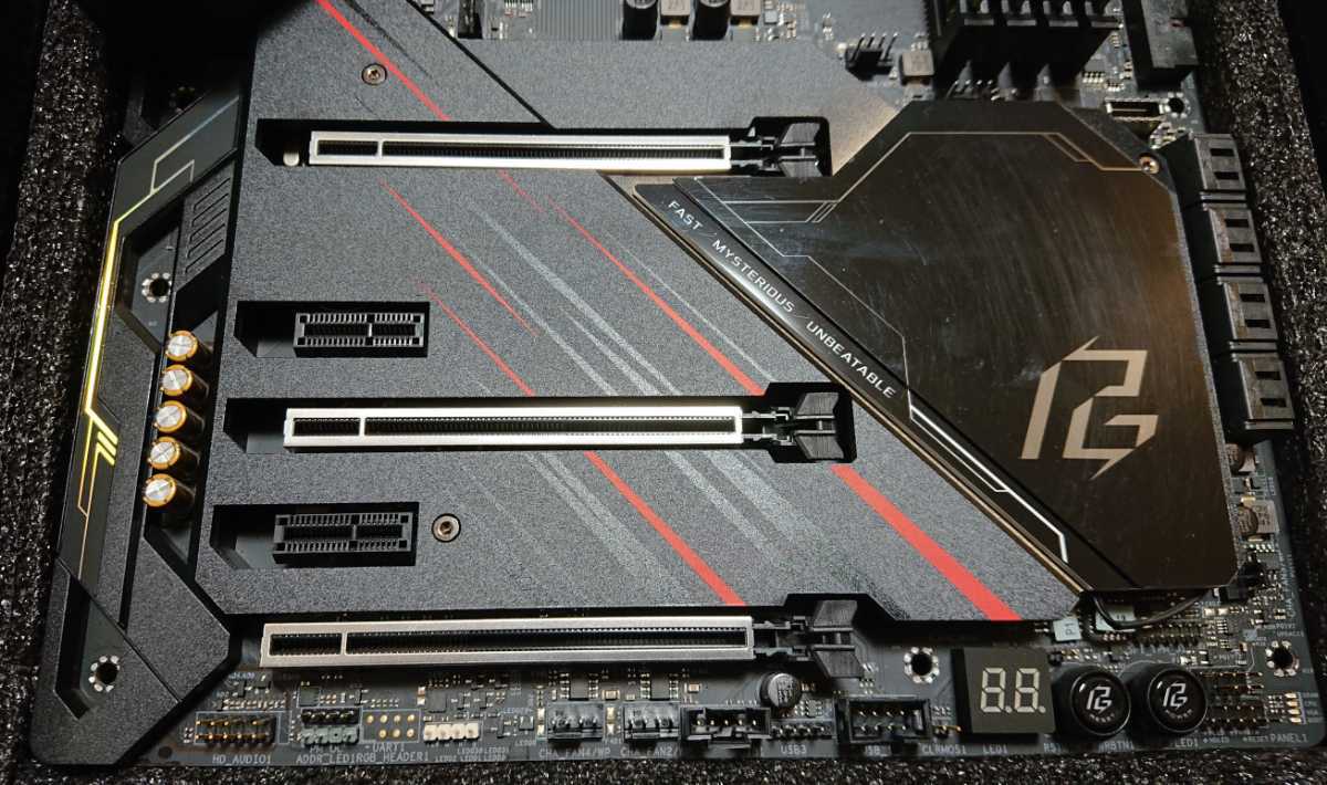 CPU: Intel core i9-9900KF / マザボ: Asrock Z390 Phantom gaming X 