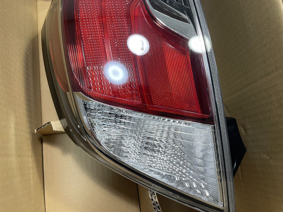 AQUA アクア NHP10 中期 純正 左右セット テールランプ テールライト ハーネス付き STANLEY 52-297