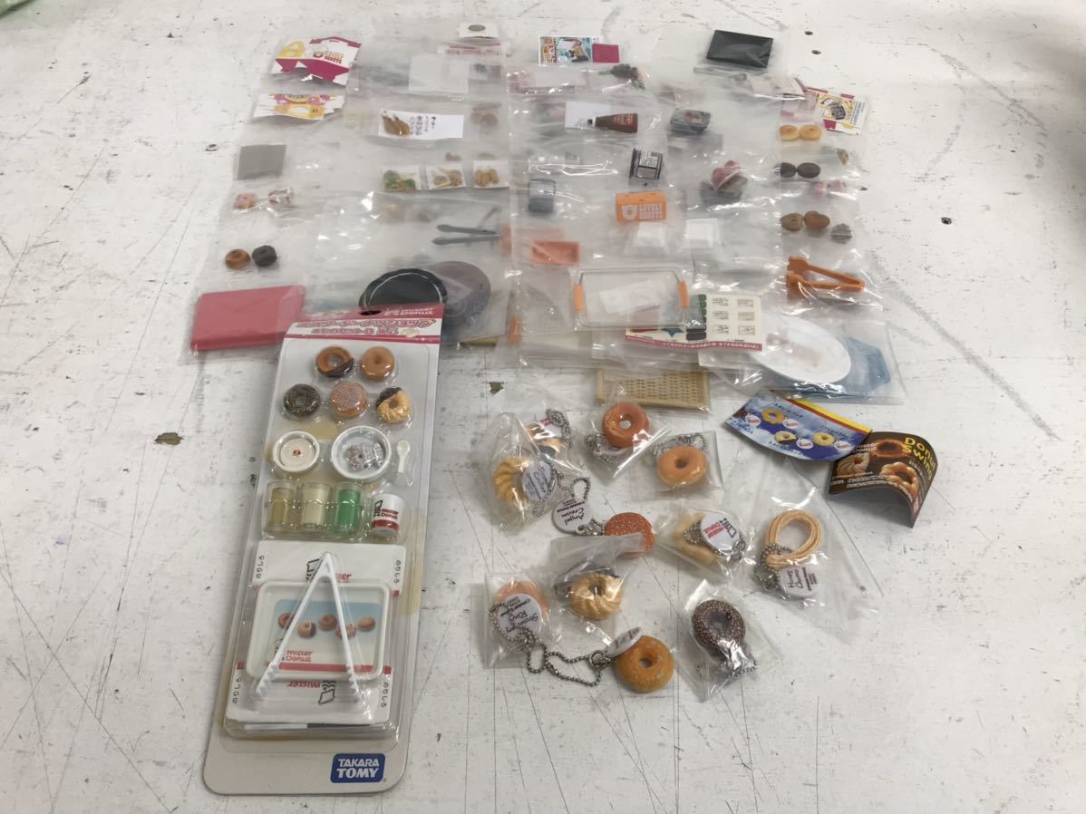 c1116-04★未開封 ミニチュア食 / リカちゃん/ ミスドショップセット/ 揚げ物/ ドーナツストラップ /ガチャガチャ 他 まとめてセット