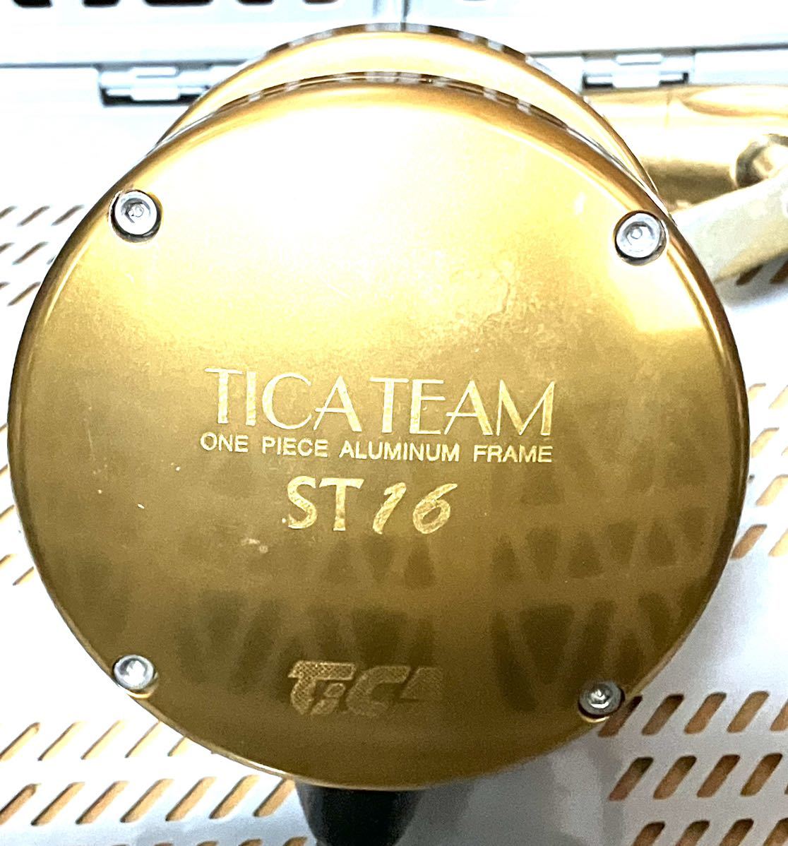 フィッシング TICA TEAM ST16NH 両軸リール ゴールド