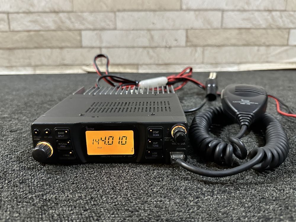 ICOM　IC-207D　50W／35W　ハイパワー機　144/430 ICOM IC-207D 50W／35W ハイパワー機 144/430 デュアルバンド 広帯域