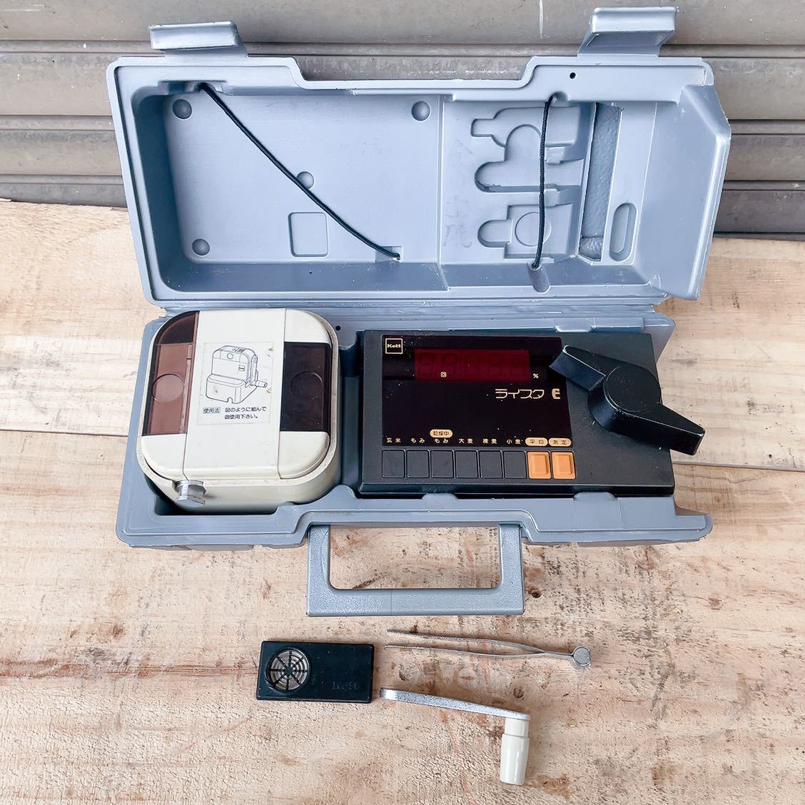 ケット科学研究所 適正乾燥用米麦水分計 ライスタE 計測 測定 米 玄米 麦 もみ 穀物 ライスタ デジタル 水分 稲作 農業 Kett 