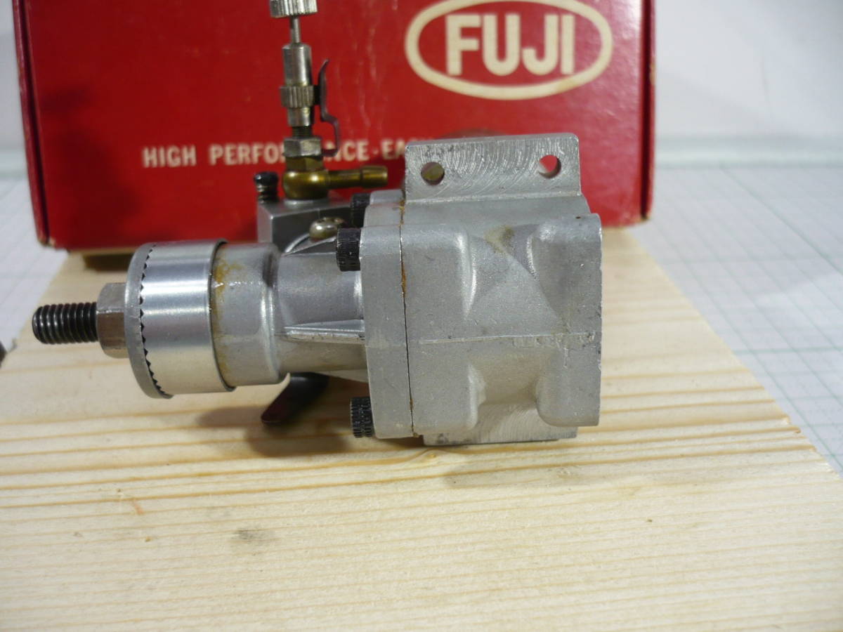 FUJI 19-ⅢS BB R/C エンジン とマフラー 外箱 Fuji | FUJI ENYA