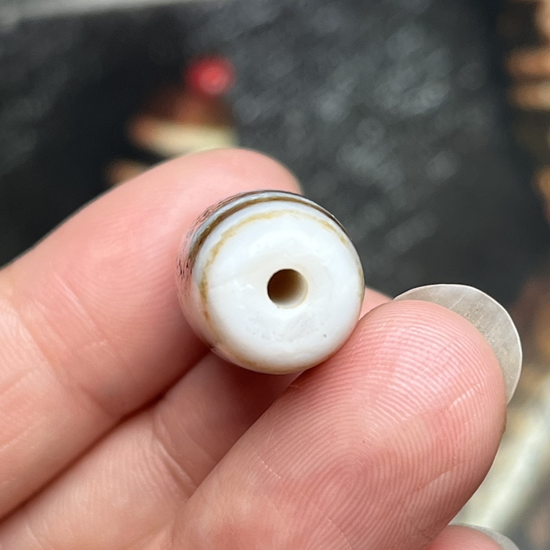 水晶？ 中国唐物 珍品旧藏 チベット仏教の高油包糊二眼天珠 陰陽宇宙のパワー