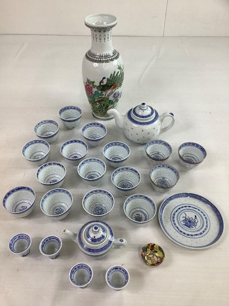 中国 景徳鎮製 蛍 染付 花瓶