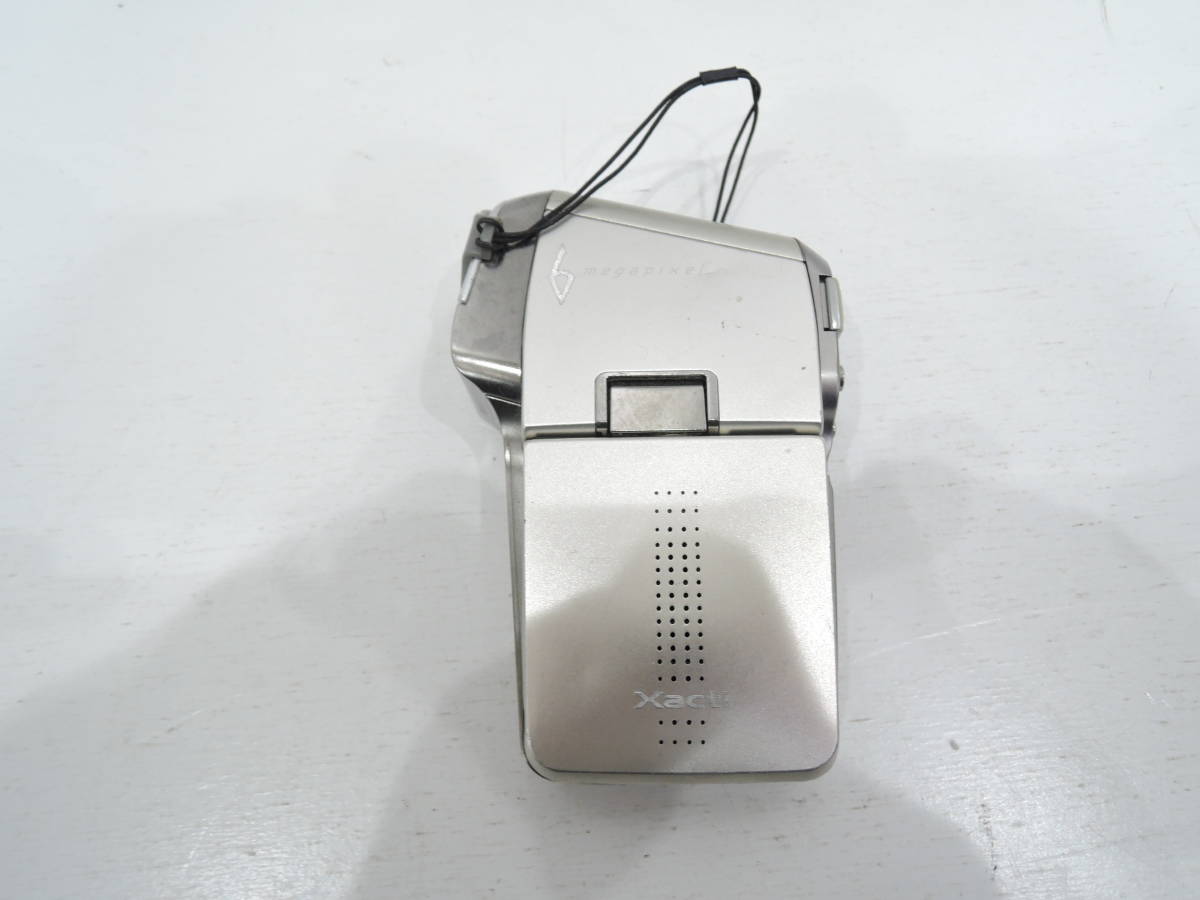 SANYO Xacti DMX-C6 シャンパンゴールド SANYO Xacti DMX-C6 SANYO