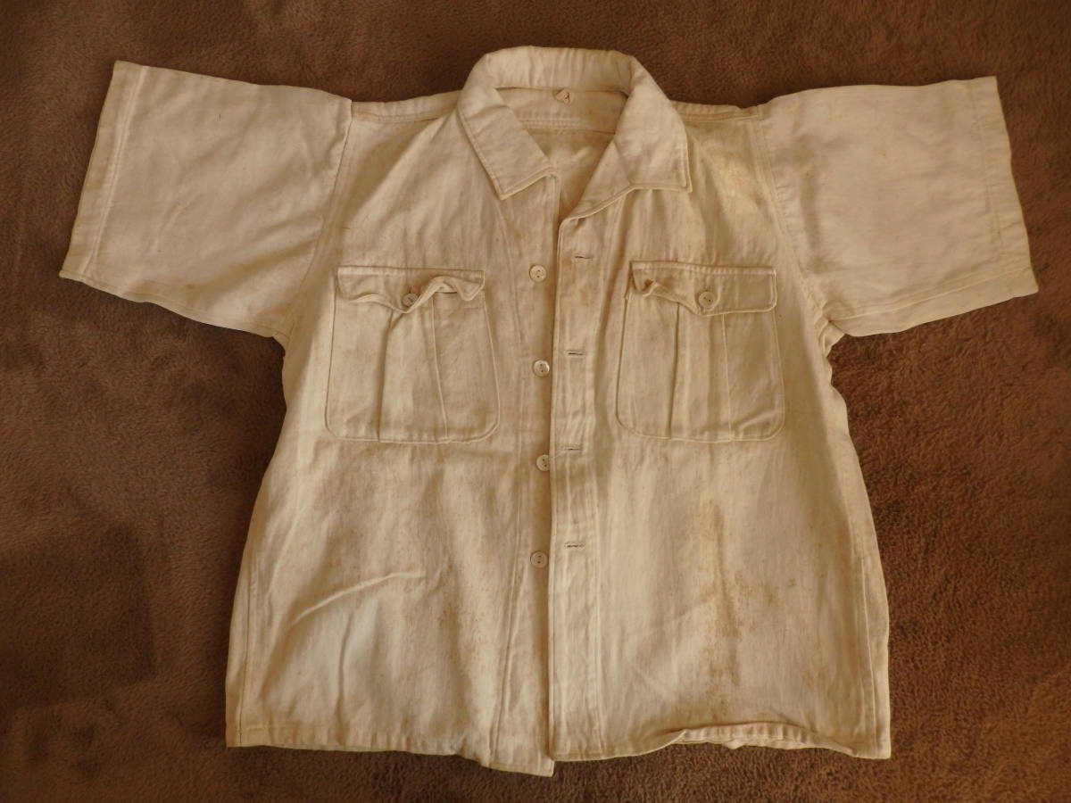 日本海軍関係//『海軍使用？　開襟白半袖シャツ　１枚』