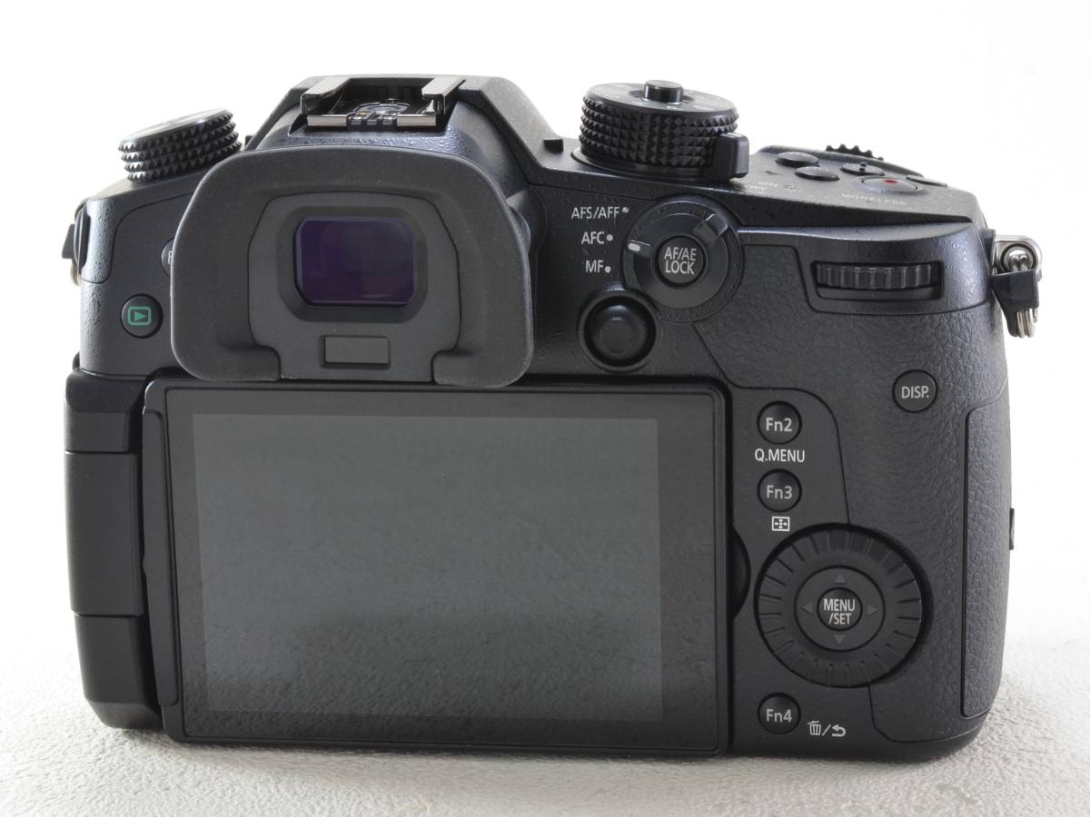 Panasonic (パナソニック) LUMIX DC-GH5 ボディ (RD-SPM049)（51482