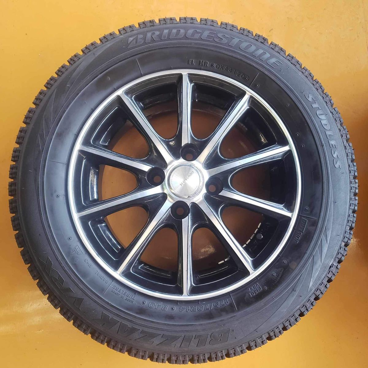 6065】☆【送料無料】☆ 175/70R14 4本セット冬タイヤBRIDGESTONE