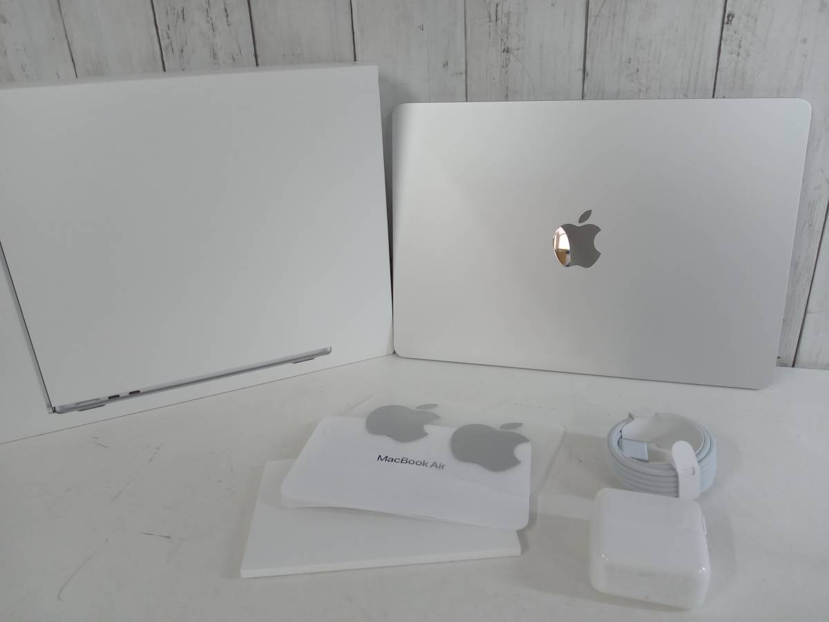 MacBook Air Apple M2 with (M2, 2022) 0 review - | Review com 