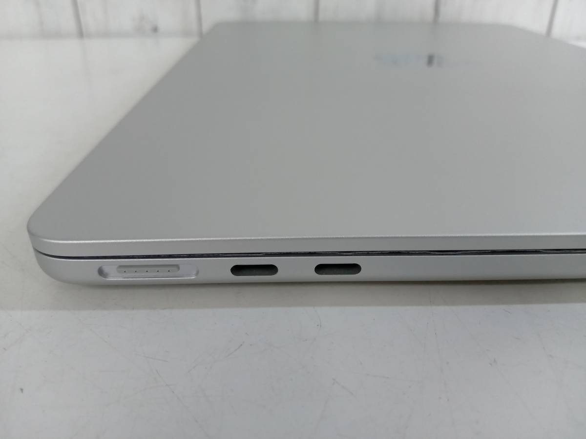 MacBook Air Apple M2 with (M2, 2022) 0 review - | Review com 