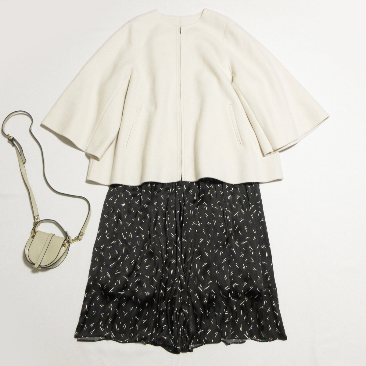 23区大きいサイズ46今冬最新作カタログ掲載ウールリバーケープジャケット