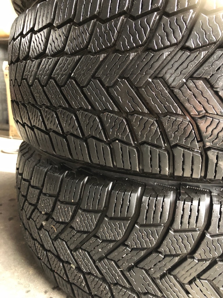 225/60R17 103Tスタッドレスタイヤ MICHELIN XーICE SNOW 4本2022年製48週目　中古　（アルファード、ヴェルファイア等）