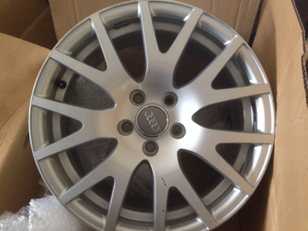 アウディA3流用 TT純正 17インチアルミホイール_3