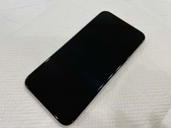 Apple　iPhoneX　iPhone10　64GB　シルバー