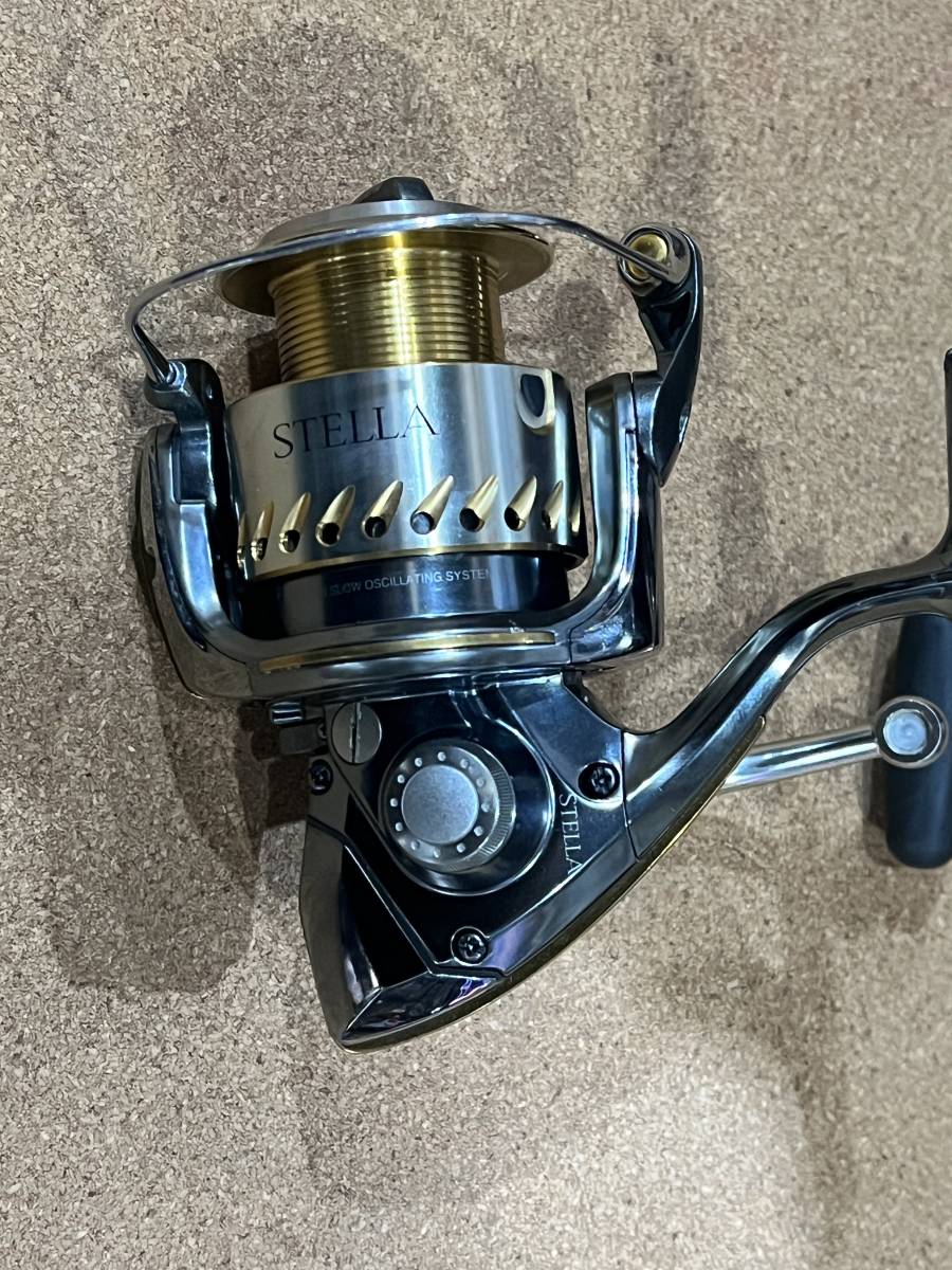 シマノ(SHIMANO) 04 ステラ 4000 STELLA 美品 動作OK 付属品左用 シマノ(SHIMANO) 04 ステラ 4000 STELLA 美品 動作OK 付属品左用