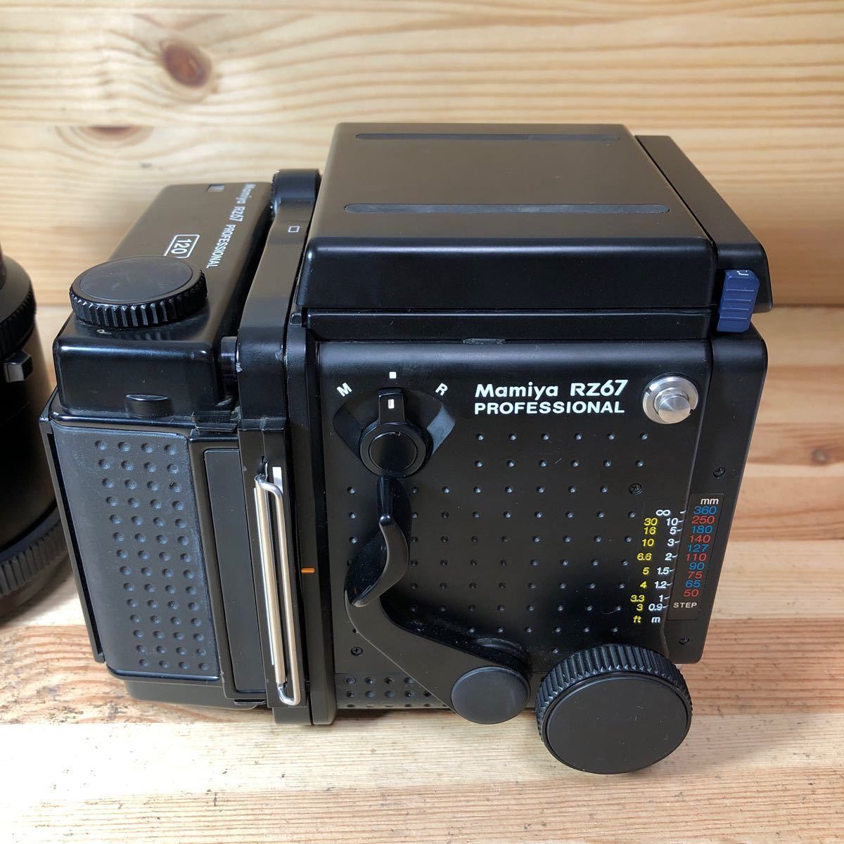Mamiya RZ67 180mm + Pro II Z Sekor - Professional with Lens f⁄4.5 Mamiya RZ67 180mm + Pro II Z Sekor - Professional with Lens f⁄4.5