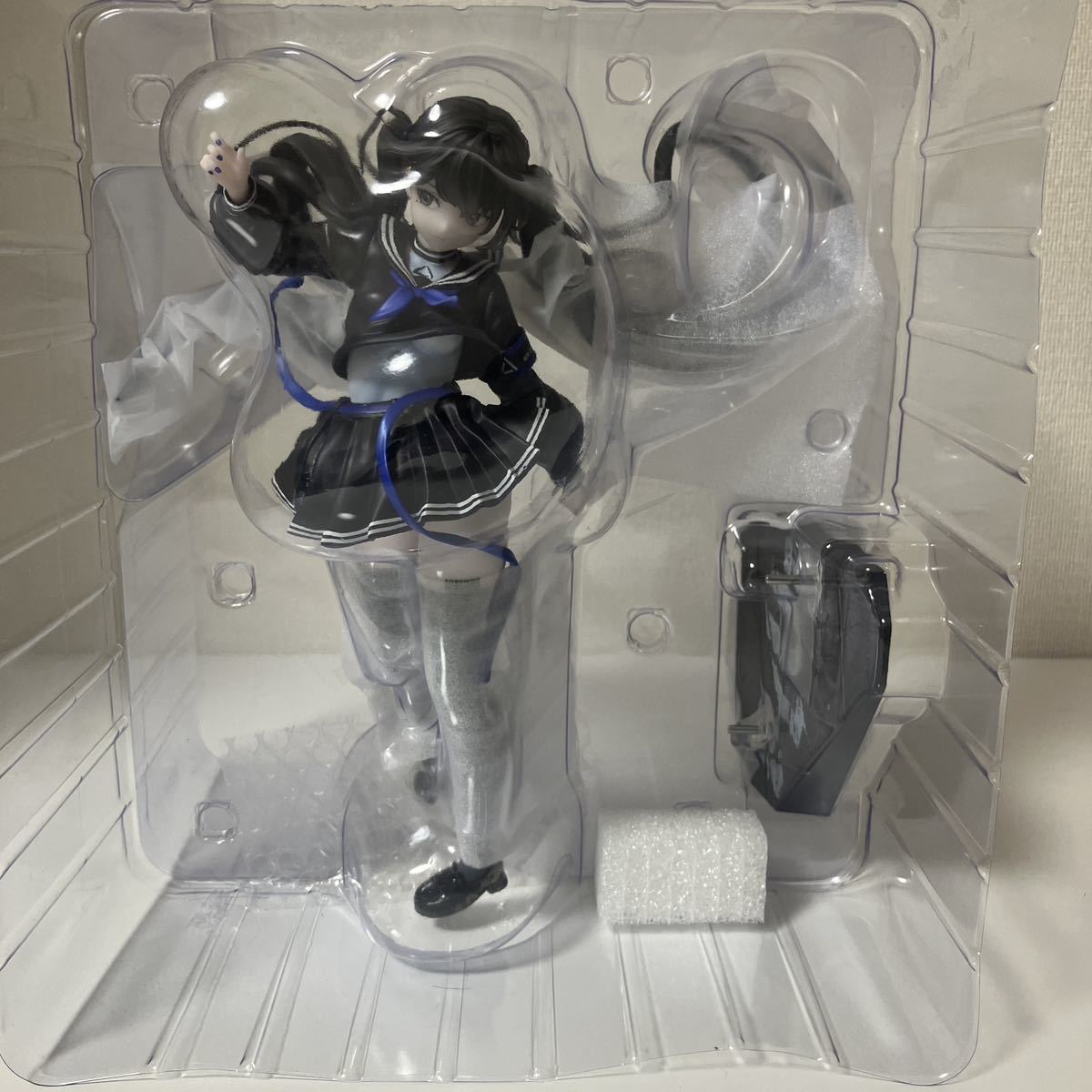 開封済み】Colors BLUE 1/7スケール プラスチック製 塗装済み完成品 