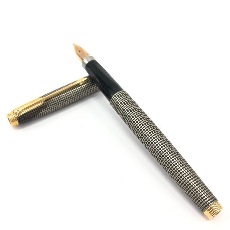 PARKER パーカー 万年筆 ペン先14K STERLING ケース付き【BKAZ0036