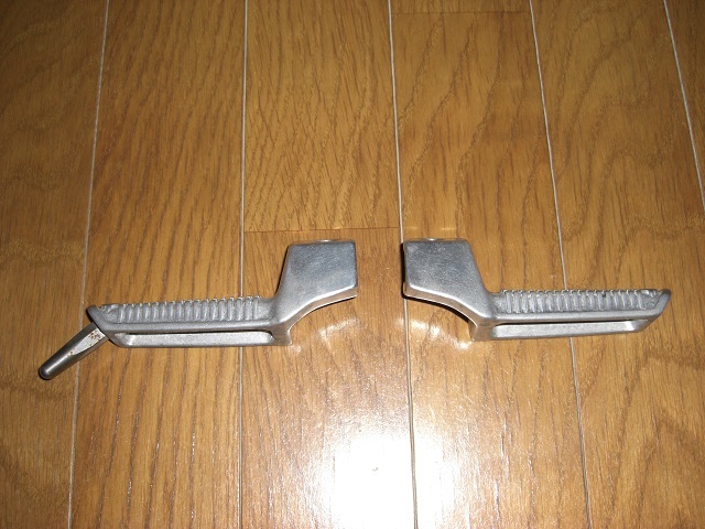 USED　純正ビューエル BUELL XB 用　ステップ