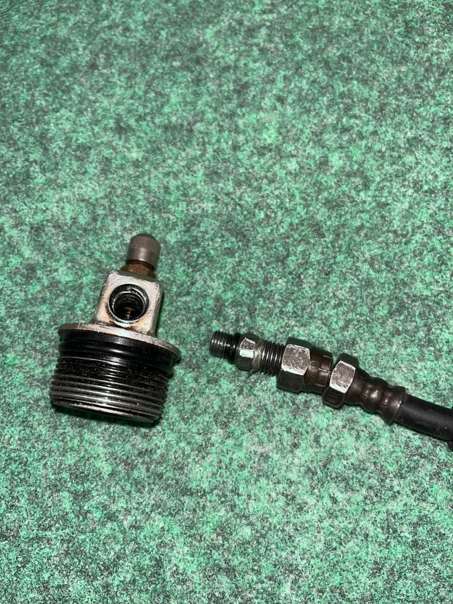 CBX400F 550F当時物純正フロントホークトップ CBX400F 550F当時物純正フロントホークトップ フロントフォーク