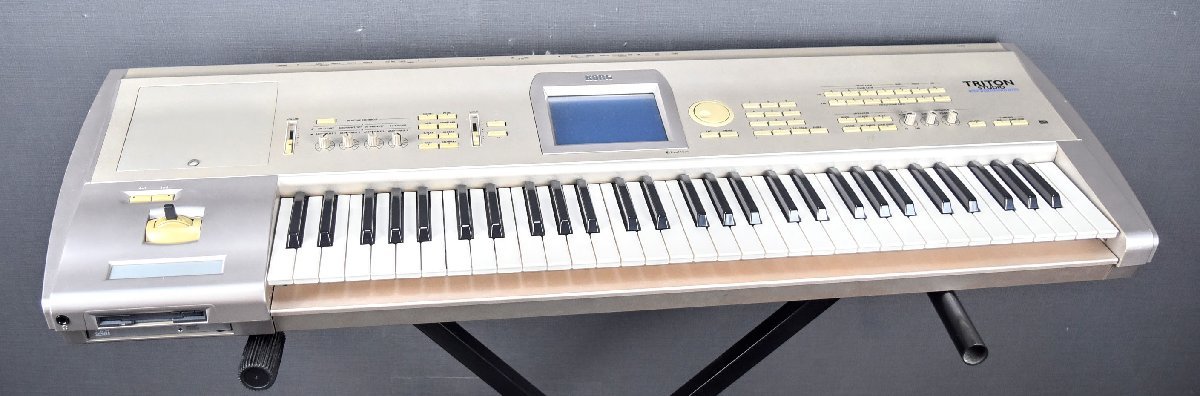 ☆動作品☆ KORG (コルグ) シンセサイザー TRITONST61 キーボード 61
