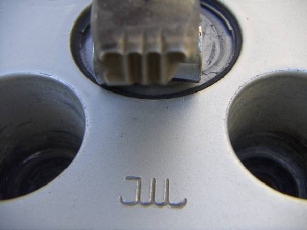 JWLポンチです！ 綺麗に打刻することができます。 JWL ポンチ 打刻 期間限定送料500円!!限定品!! 普通車用。残僅かです