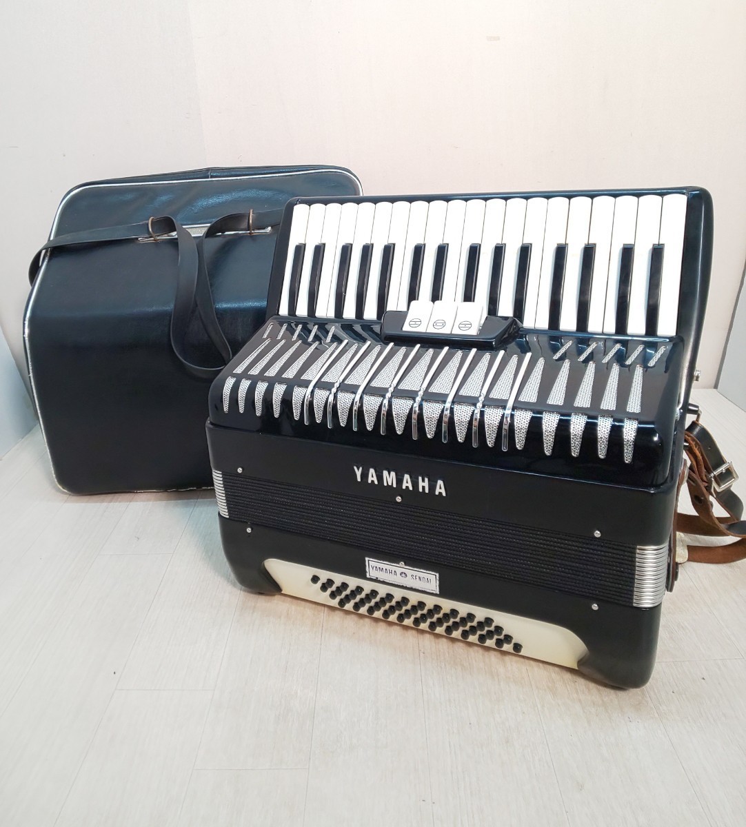 YAMAHA アコーディオン 純正ケース付 ブラック 黒 ☆YAMAHA アコーディオン ケース付き 現状品☆ヤマハ YAMAHA SENDAI や