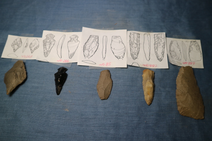  出土品 石器 ５点 図付 検縄文弥生古墳考古博物館矢尻珍品 骨董オブジェ時代(土器)｜売買されたオークション情報、yahooの商品情報をアーカイブ公開 - オークファン 土器