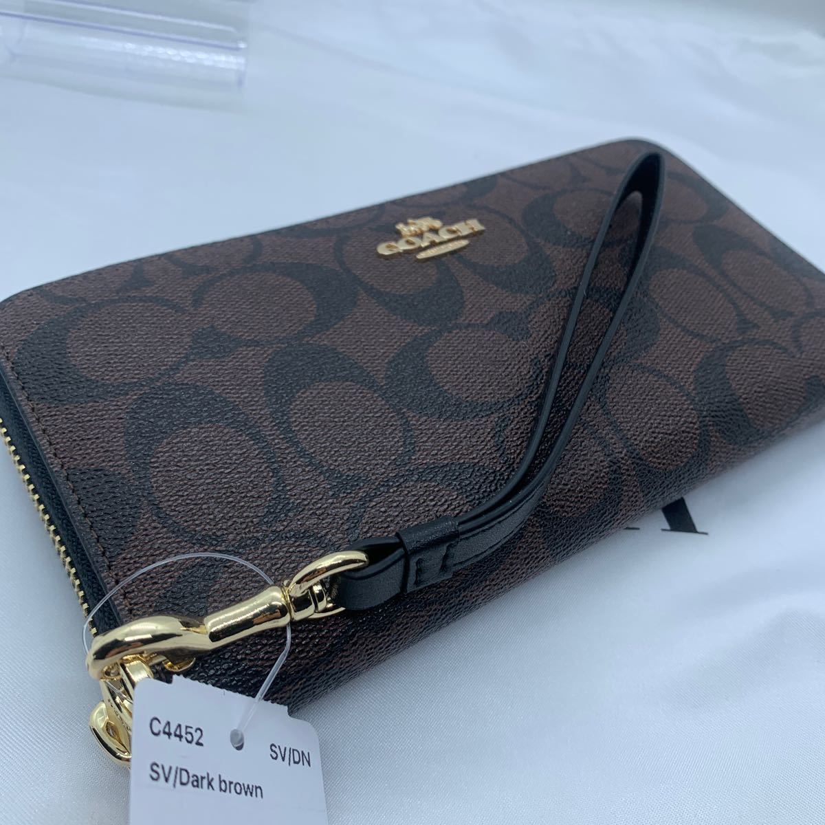 新品未使用 COACH ラウンドファスナー コーチC4452 服飾小物 コーチ
