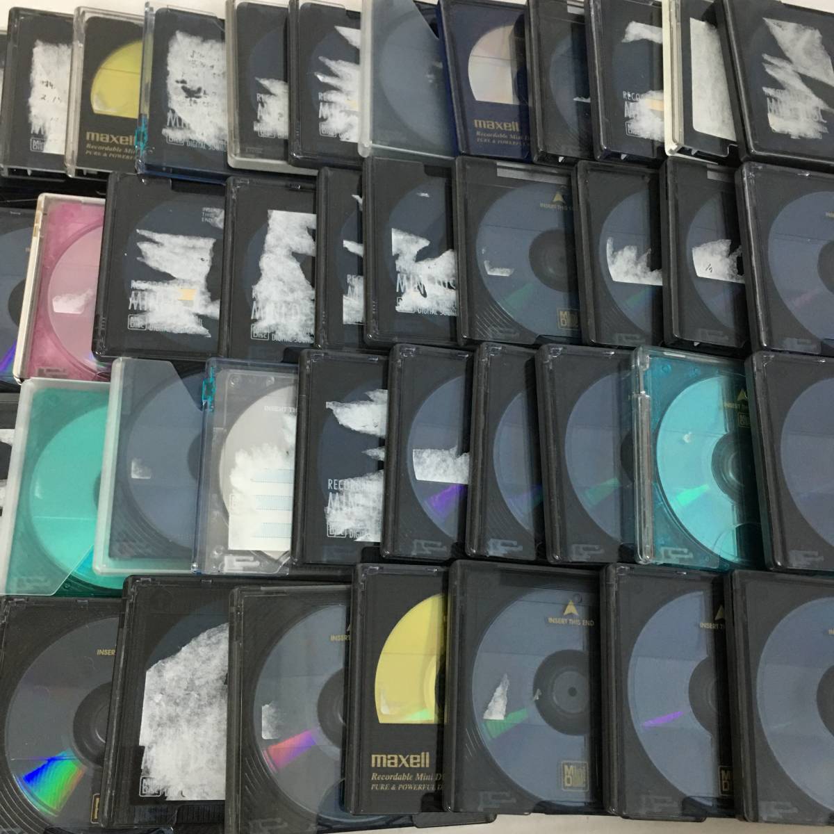 mt4/62 MD ディスク 音楽 maxell/その他 74分 ミニディスク 使用済み 100枚 まとめて 中古品 ケース付 大量セット 動作未確認