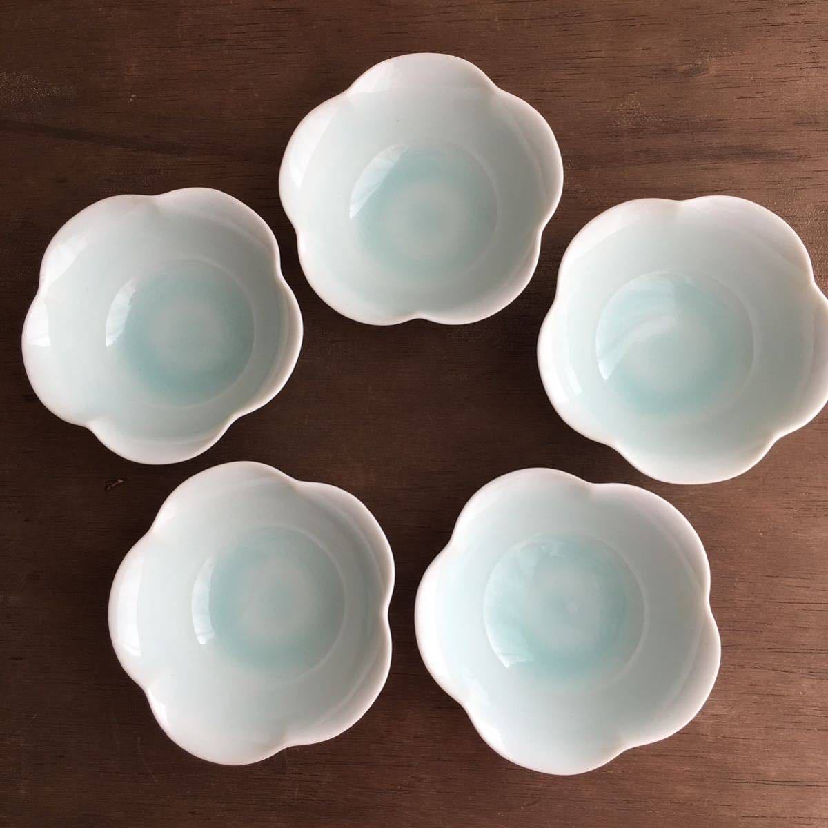 お皿　骨董品　鉢　陶芸品　芸品　工芸品　直径22.5センチ　高さ8センチ お皿 骨董品 鉢 陶芸品 芸品 工芸品 直径22.5センチ 高さ8センチ