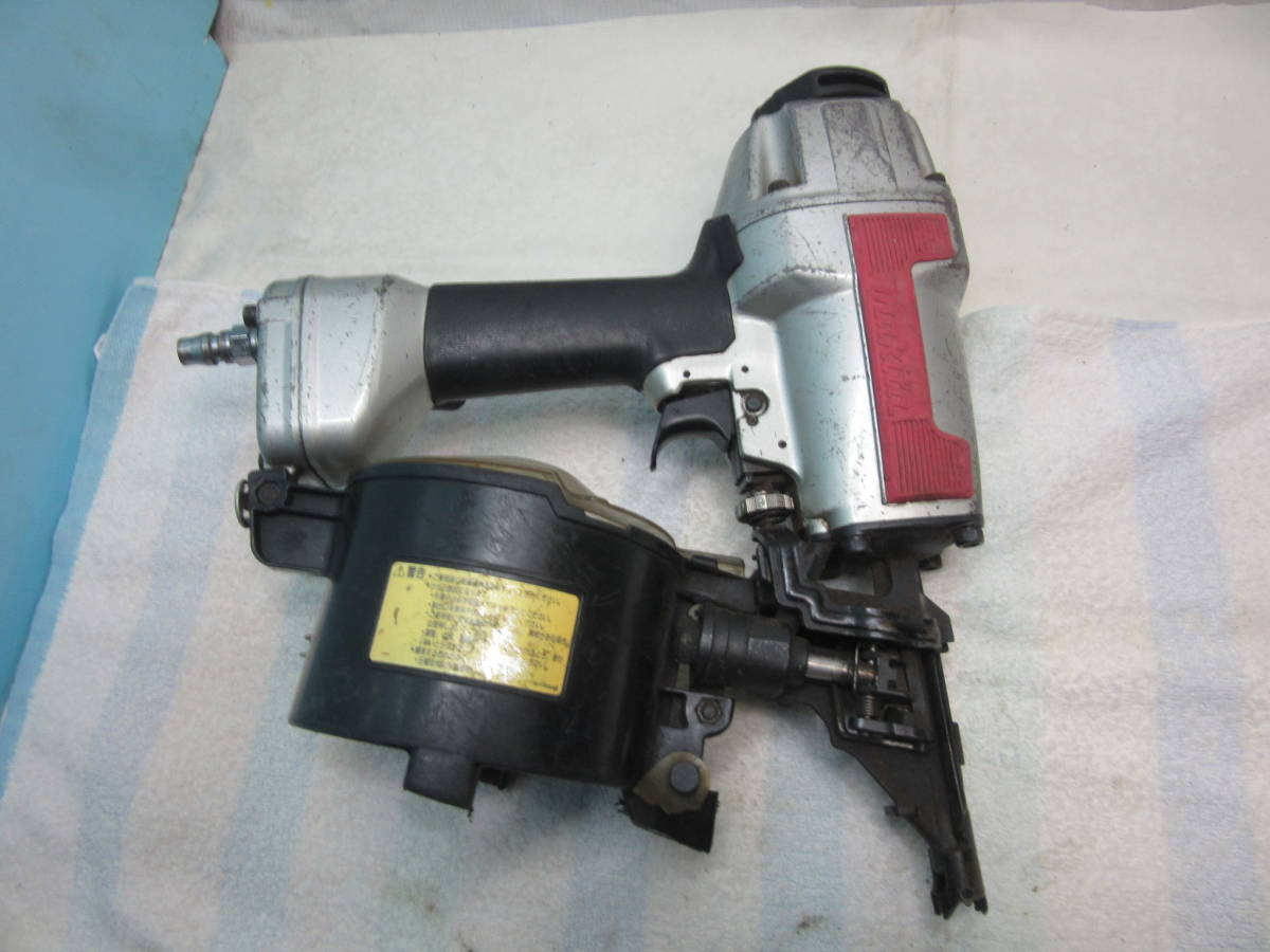 ◇マキタ エア釘打AN611中古12247