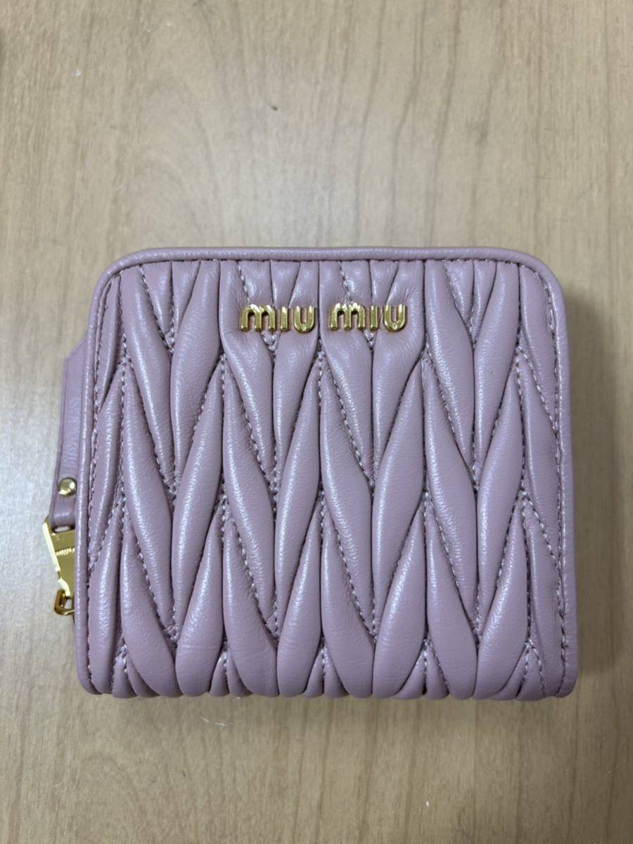 新品未使用】miumiu二つ折り財布 （miumiu ミュウミュウ ミニ財布 二  