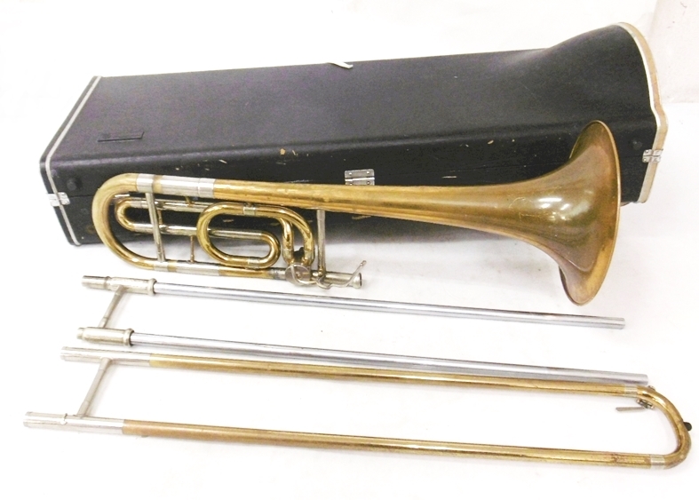 17 82-587322-25 [S] YAMAHA ヤマハ YBL-321 バストロンボーン ハード  