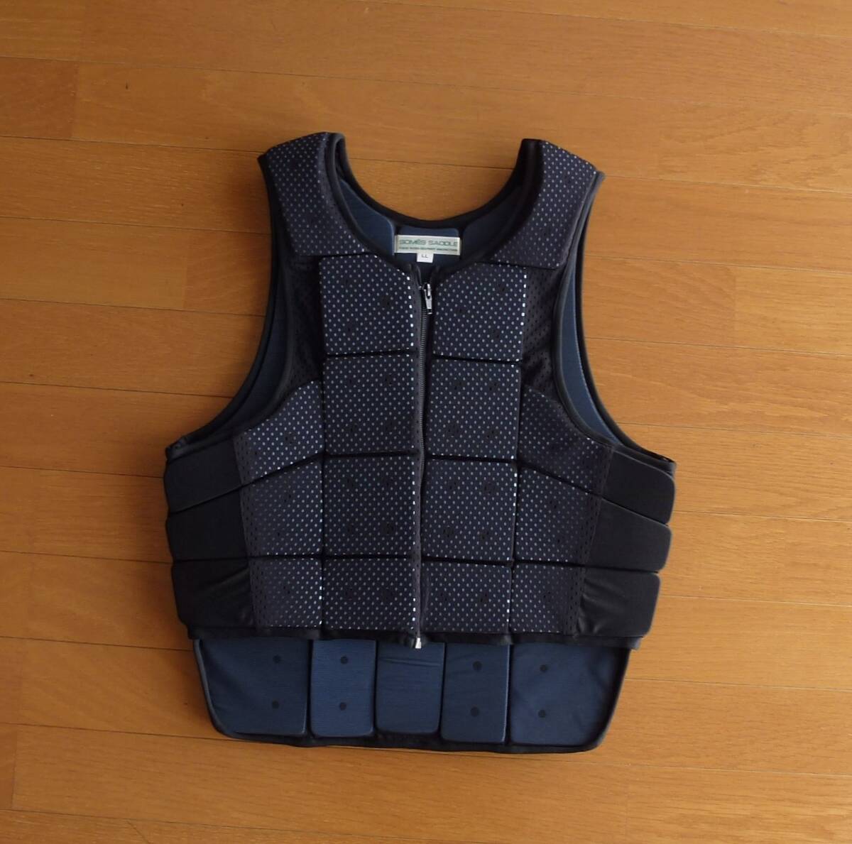 美品 SOMES SADDLE ソメスサドル 乗馬用プロテクター ベスト 乗馬  