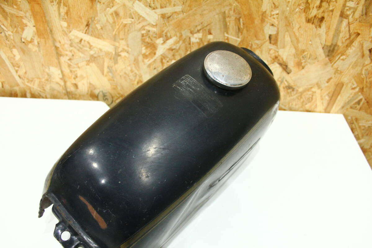 TH02281 HONDA CD50/CD90 純正タンク ガソリンタンク 中古品(ホンダ用