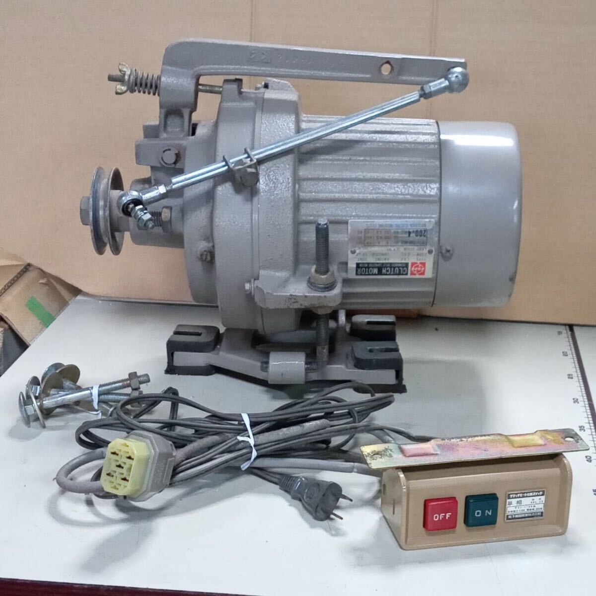100v 200w 4p ナショナル クラッチモーター(中古) 工業用ミシン