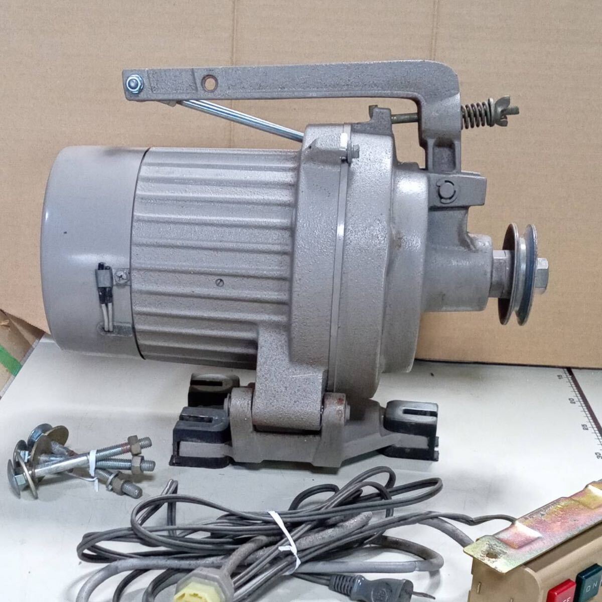 ナショナルクラッチモーター 100V 200w 4POLE ナショナル クラッチ