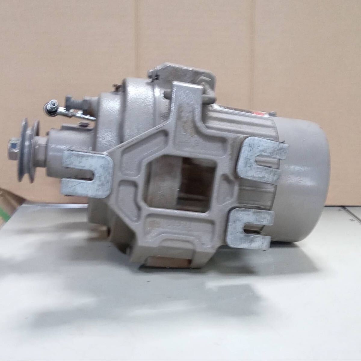 100v 200w 4p ナショナル クラッチモーター(中古) 工業用ミシン