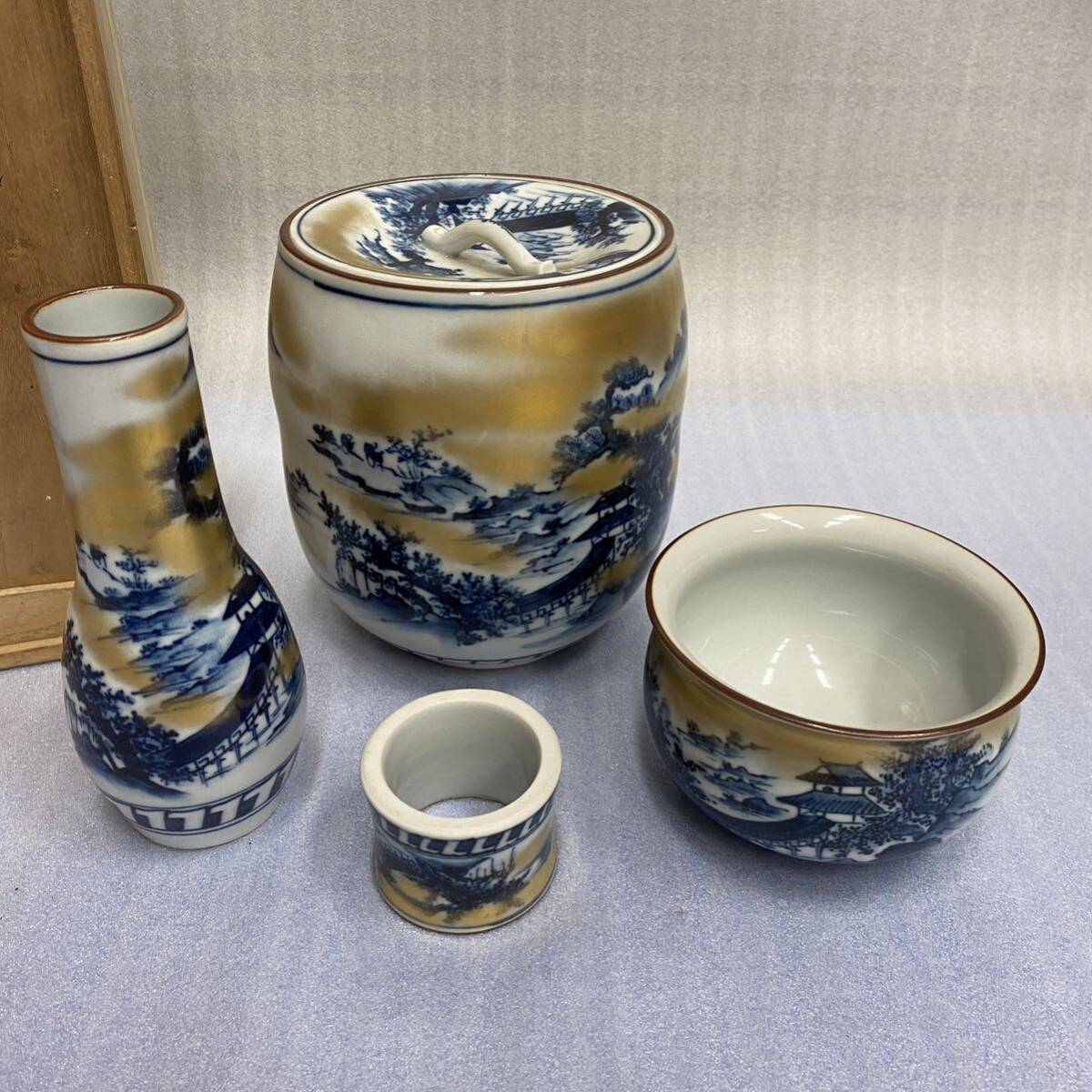 ◇九谷焼 陶仁堂造 茶道具 本金染付山水紋 御皆具 水指 建水 一輪挿 杓