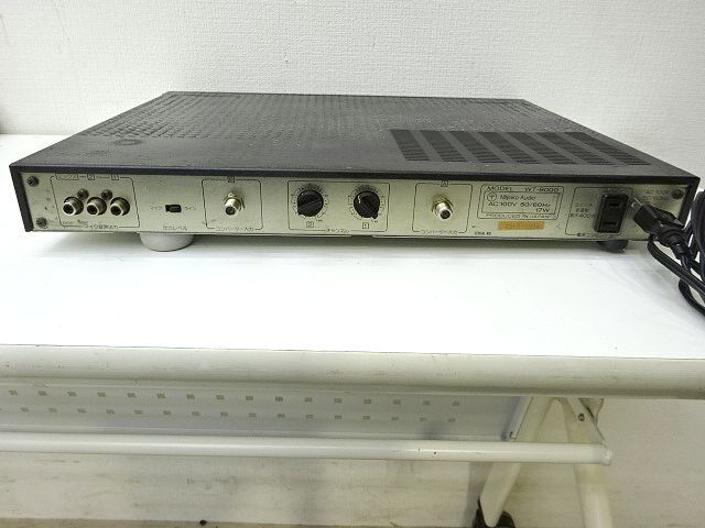 BMB WT-8000 カラオケ機器 ワイヤレスマイクレシーバー 通電確認済み