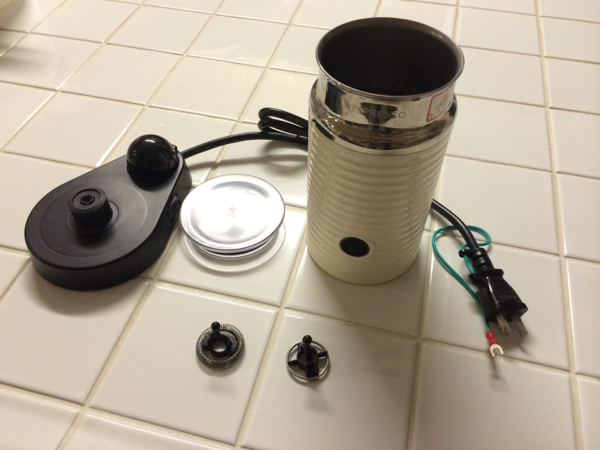 NESPRESSO ミルク加熱泡立て器 エアロチーノ3白中古美品送料無料_2